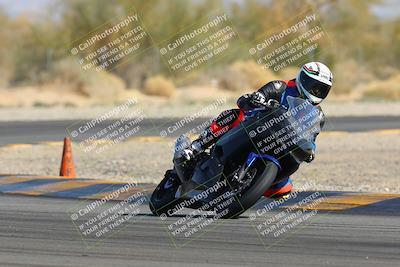 media/Feb-04-2023-SoCal Trackdays (Sat) [[8a776bf2c3]]/Turn 2 (1140am)/